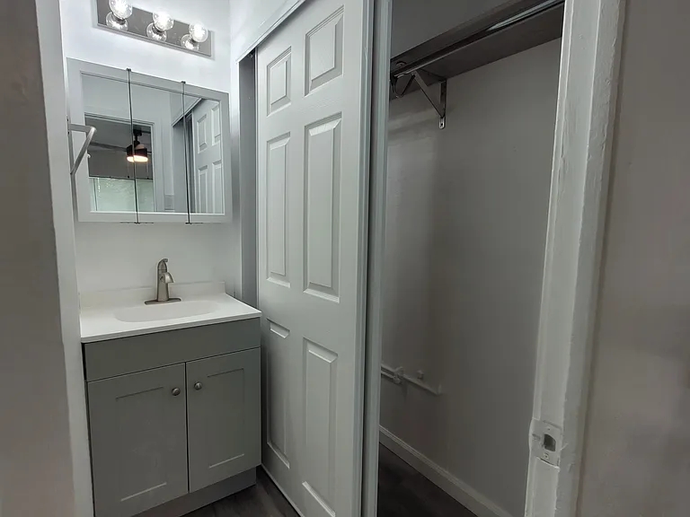 454 Kuamoo St #F — Photo 7
