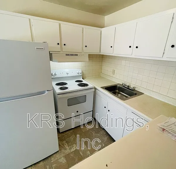 946 W Ocean View Ave #1 — Photo 6