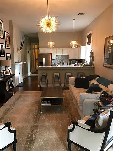 1 bed, 1.0 bath, 900 sqft, $1,500 — Photo 2