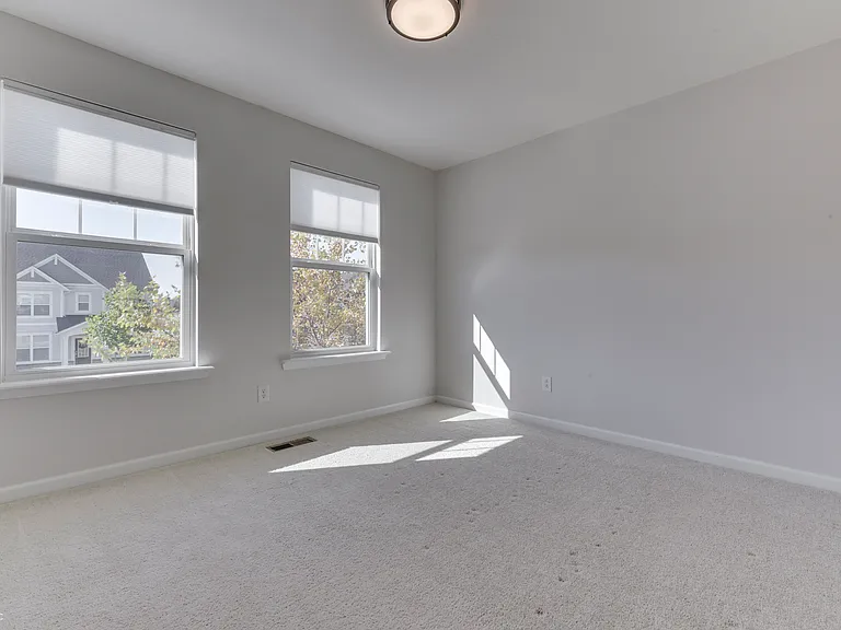 7635 Shady Trails Dr — Photo 34
