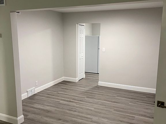 4th image of 5014 Glenwood Ave #4