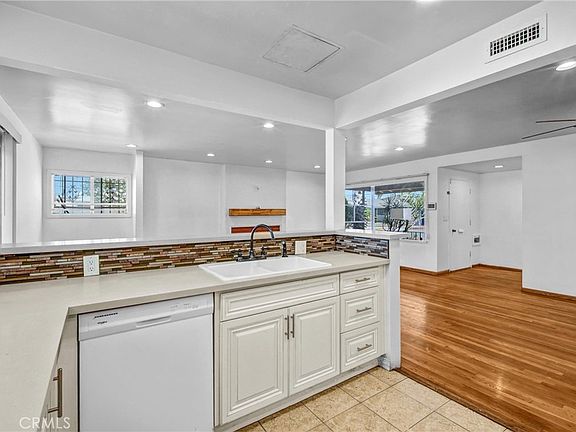5th image of 13901 Spinning Ave