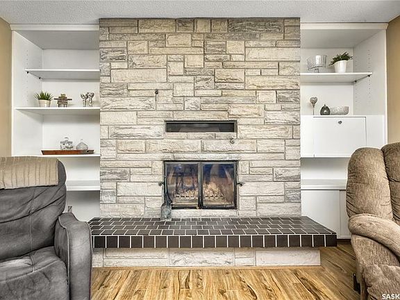 4th image of 1202 Cowan Dr