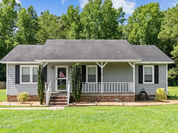 202 Chesterfield Drive, Washington, NC 27889