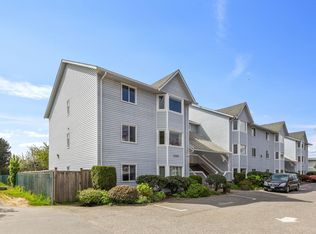 20810 56th Ave #4, Langley, BC V3A 8K7