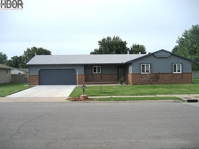 1st image of 1215 E 27th Ave