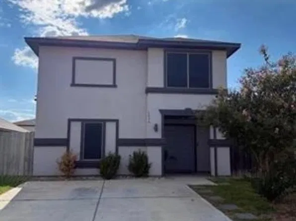 1536 Port Texas Dr, Laredo, TX 78045