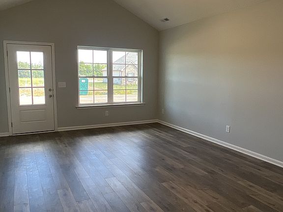 5th image of 107 Meadowbrook Dr Lot 4