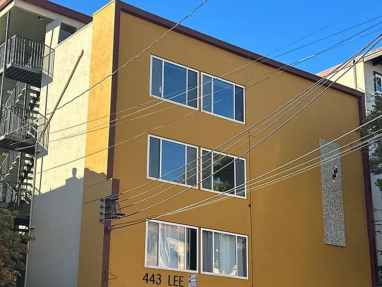 443 Lee St — Photo 3
