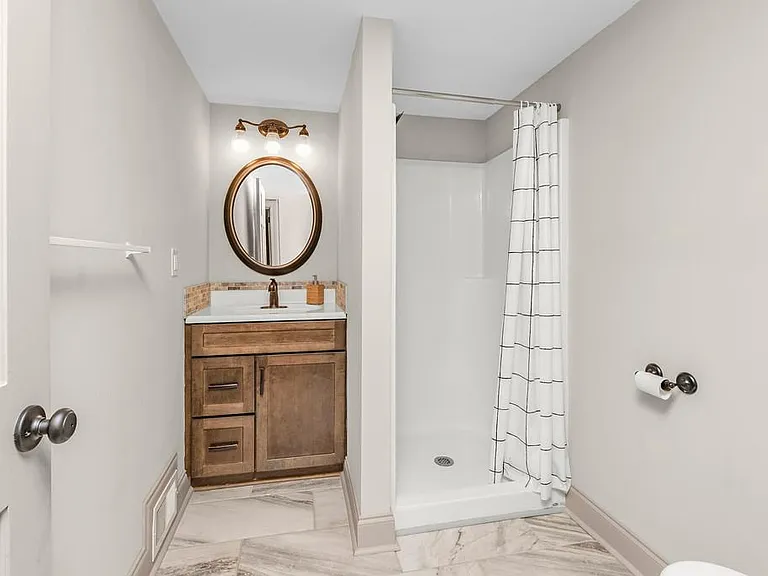 471 Sherwood Forest Rd — Photo 16