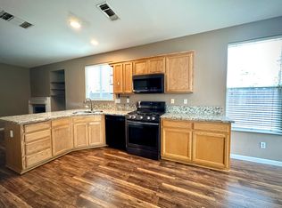 675 Chateau Cir, Vacaville, CA 95687