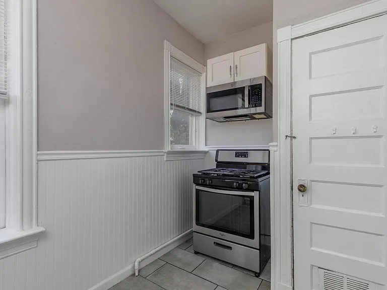2334 Tower Grove Ave #2W — Photo 3