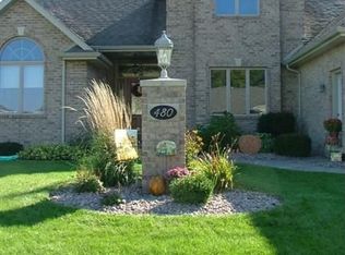 480 Nightingale Dr, Pulaski, WI 54162