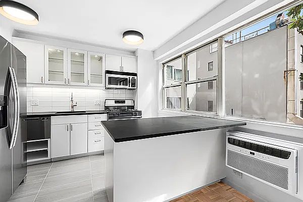 1st image of 111 3rd Ave #4FG