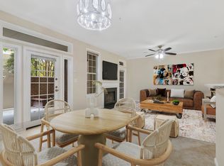 1319 Garden Wall Ct #404, Reston, VA 20194