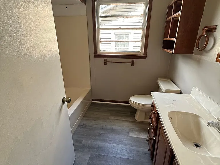 4016 Marshall Dr — Photo 6