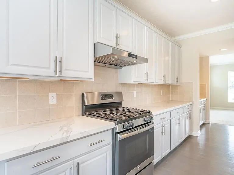 5400 Middlebury Loop — Photo 8