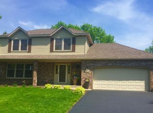 11870 Dunhill Rd, Eden Prairie, MN 55344