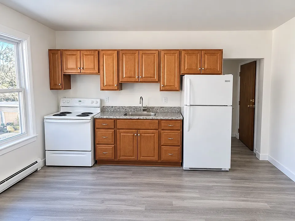 35 Rapallo Ave #3E