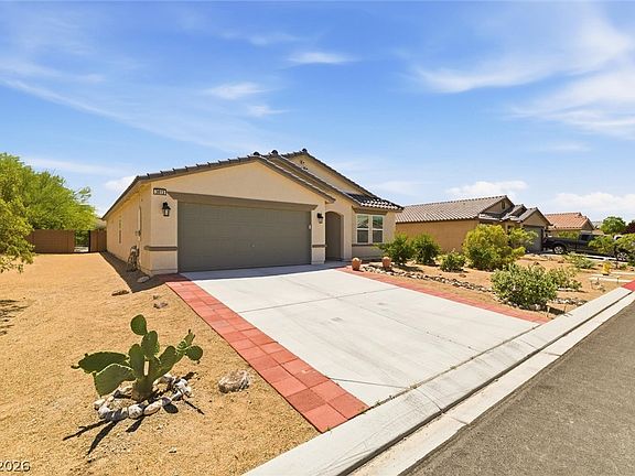 3rd image of 3813 E Gunnison Ave