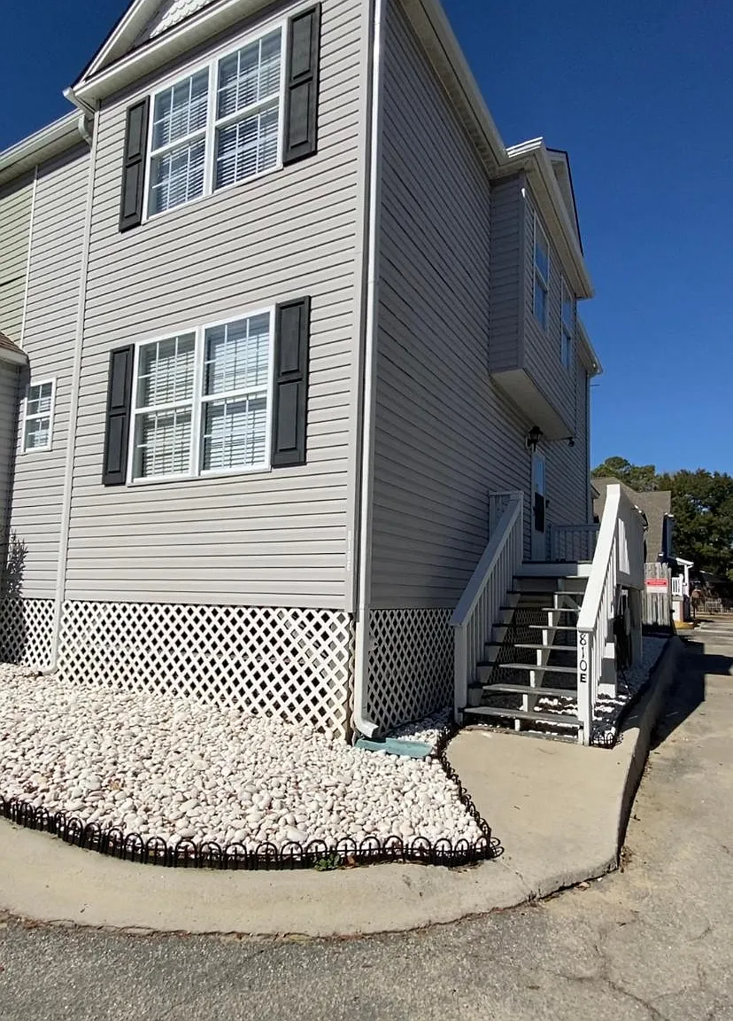 810 Sea Mountain Hwy — Photo 2