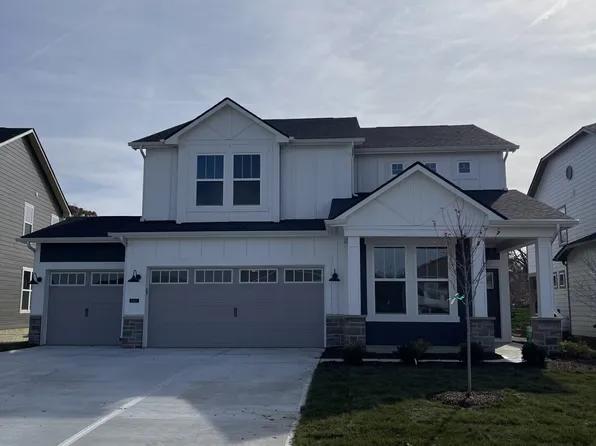 5443 Oak Knoll Dr, Whitestown, IN 46075