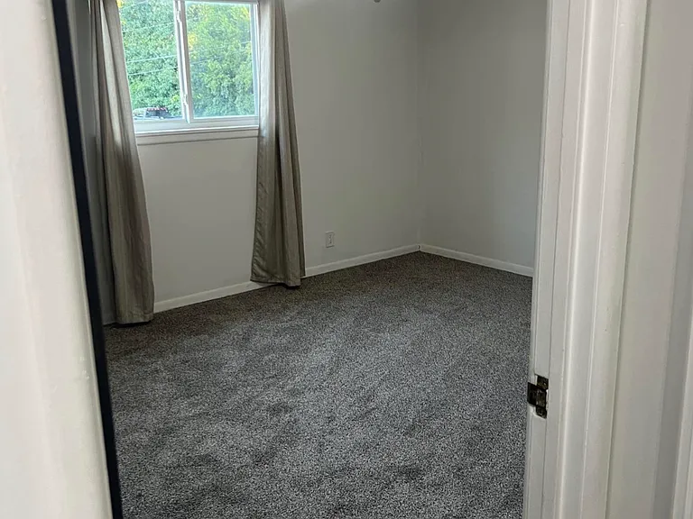 2807 Pembroke Ln #16 — Photo 4