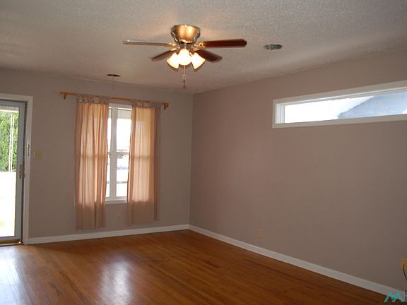 3rd image of 229 New Mexico Dr