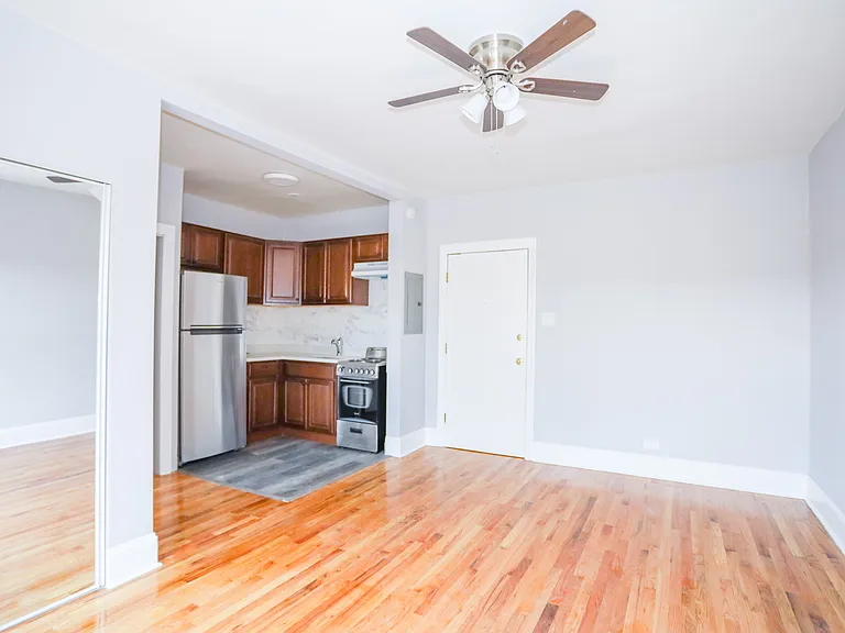 6956 N Ashland Blvd #306 — Photo 4