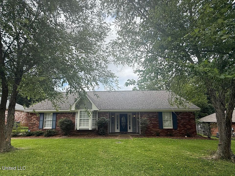 1st image of 220 Cobblestone Dr