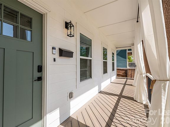 2nd image of 1516 Princess Pl