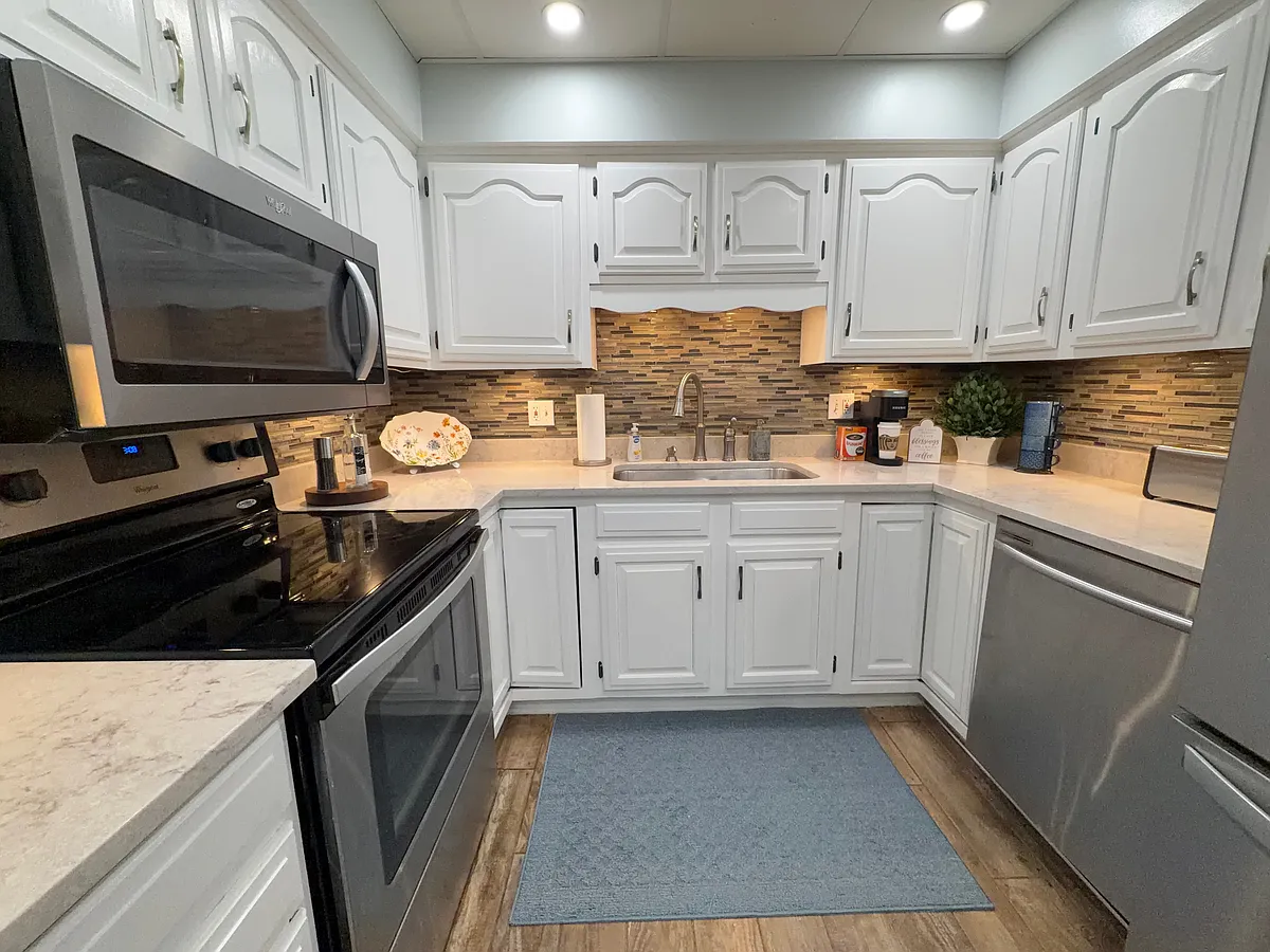 Building Photo - 920 Camellia Dr #5