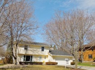 522 E Eagle Ter, Green Bay, WI 54313