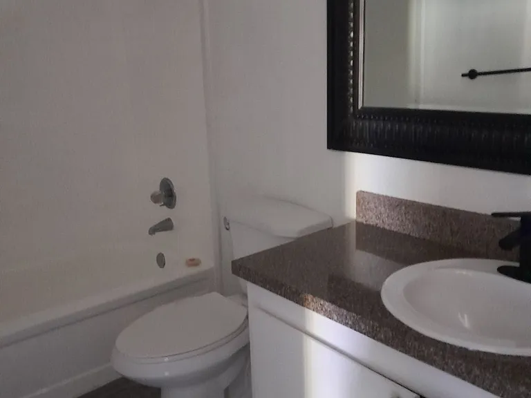 Saddle Ridge Apartments — Photo 36