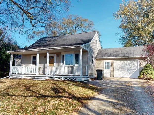 2 Lovers Ln, Bloomville, OH 44818