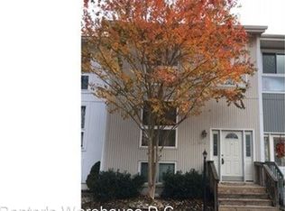 3076 Sugar Ln, Vienna, VA 22181