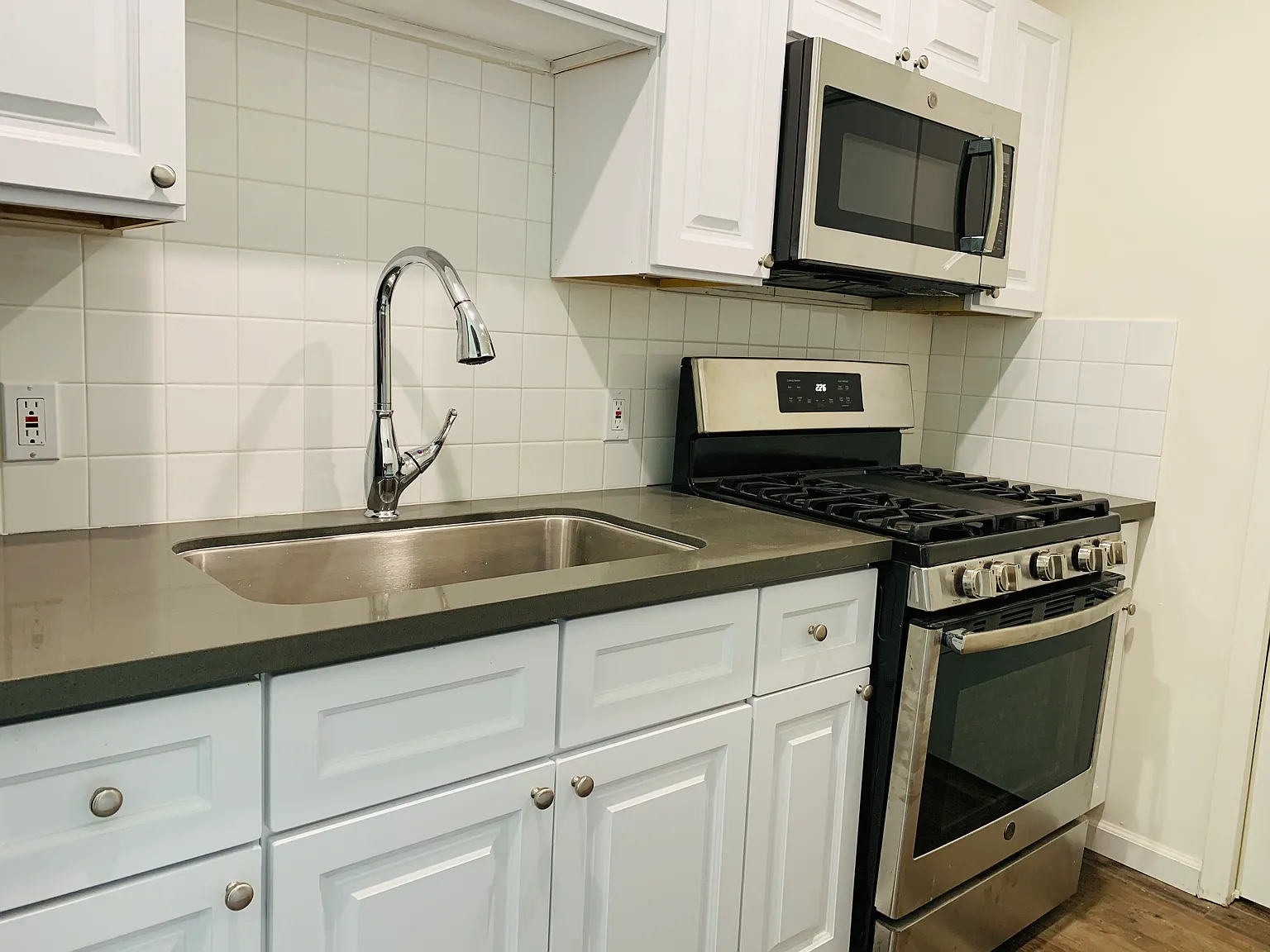 Studio, 440 sqft, $2,200 — Photo 2