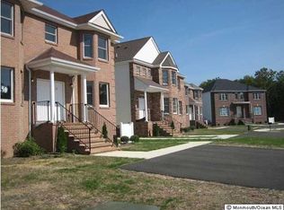 14 Blue Jay Way, Lakewood, NJ 08701