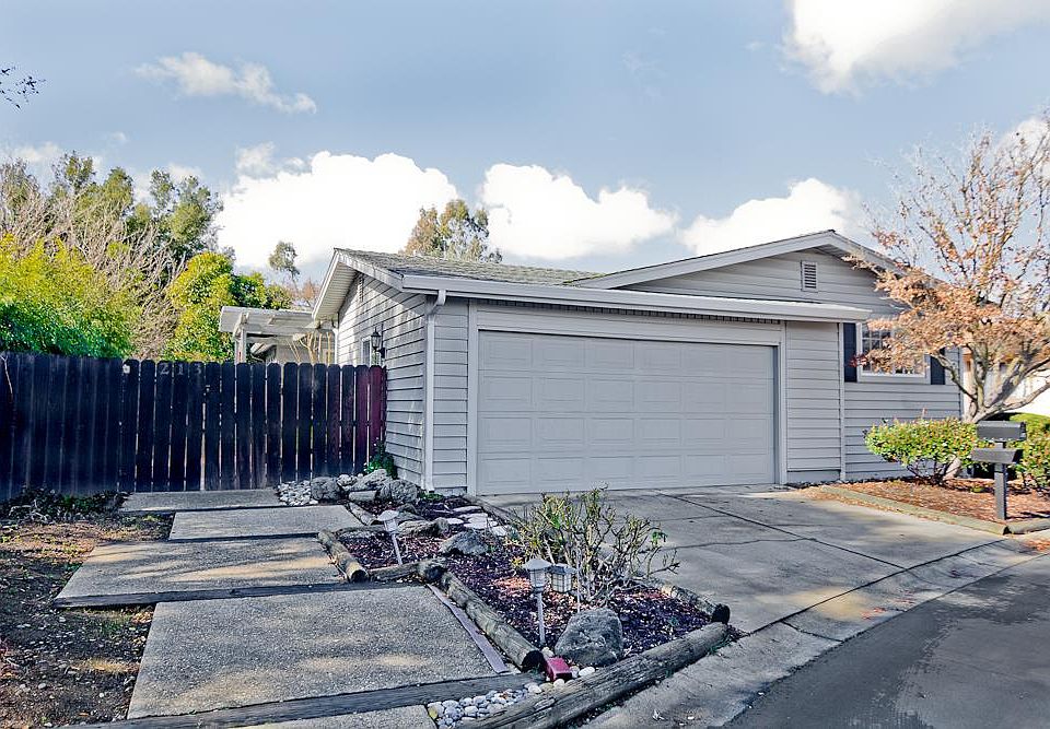 1st image of 213 Leisure Dr #213