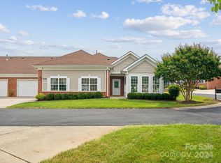 2122 N Castle Ct, Matthews, NC