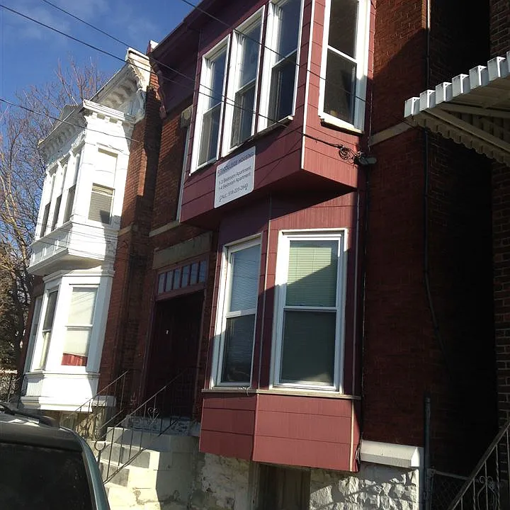 Building Photo 4