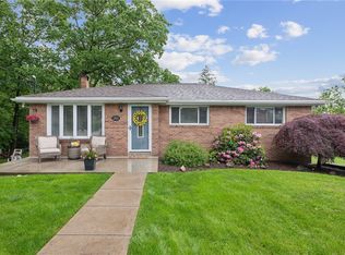1703 Barry Dr, Irwin, PA 15642