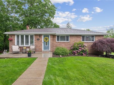 1703 Barry Dr, Irwin, PA, 15642