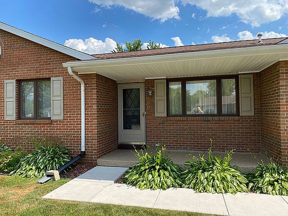 3rd image of 180 Harmony Dr