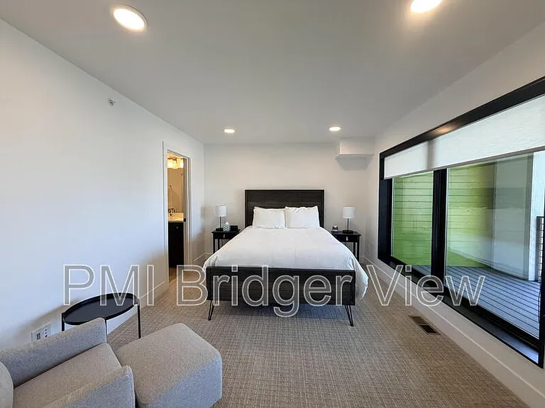 315 W Peach St #1 — Photo 23
