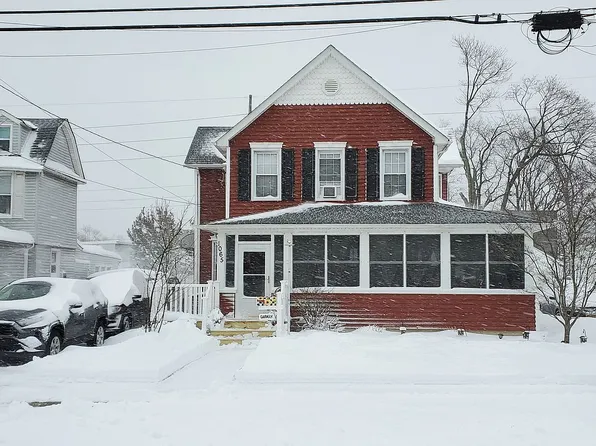 1065 Fulton St, Woodmere, NY 11598
