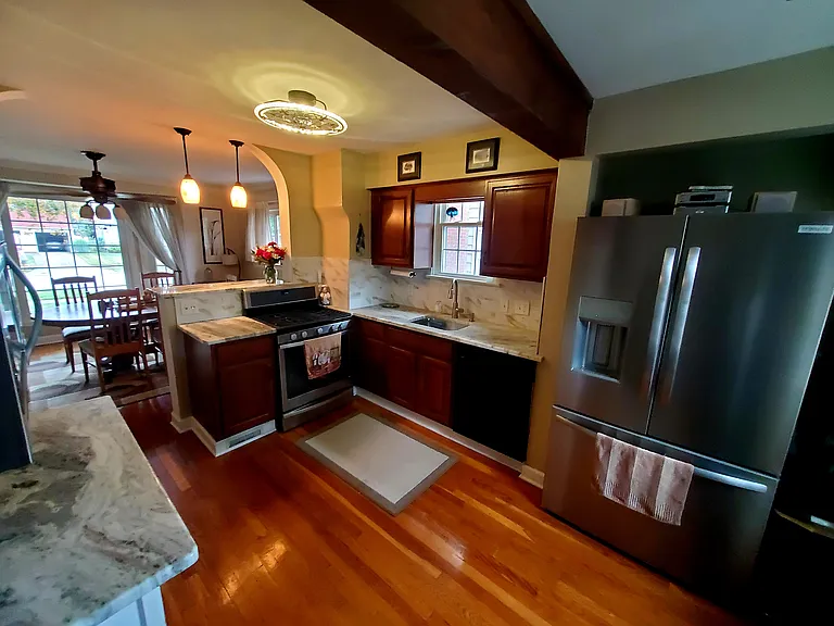 2881 Gasser Blvd — Photo 2