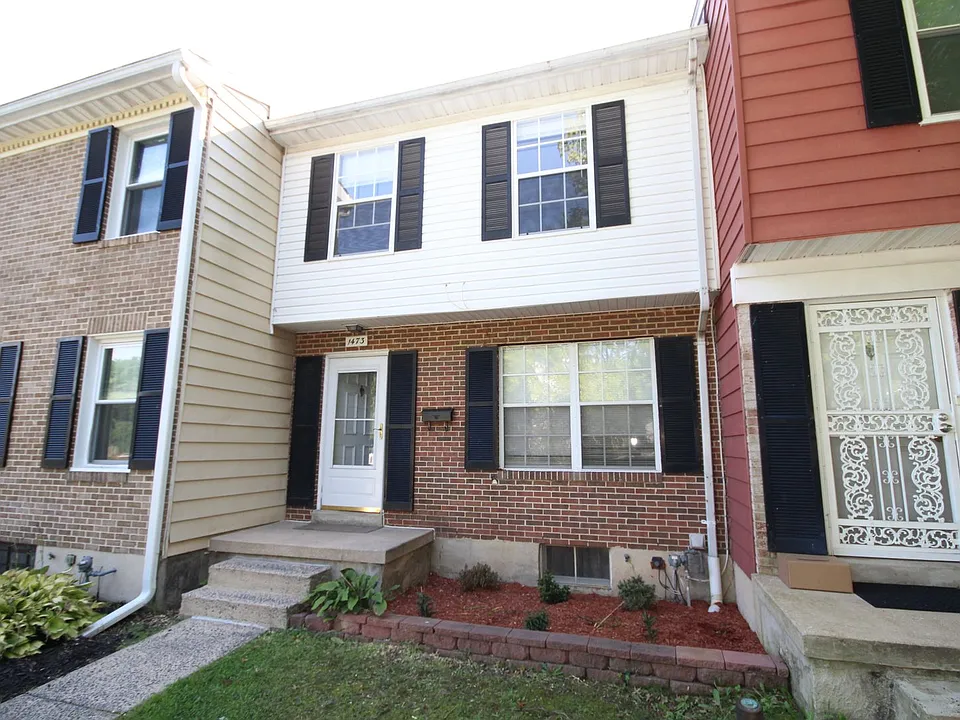 1473 Charlestown Dr