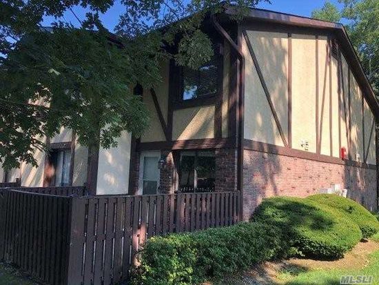 100 Glen Hollow Dr, Pt Jefferson Station, NY 11776