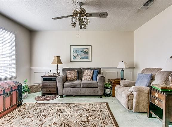 5th image of 7437 Madeira Dr